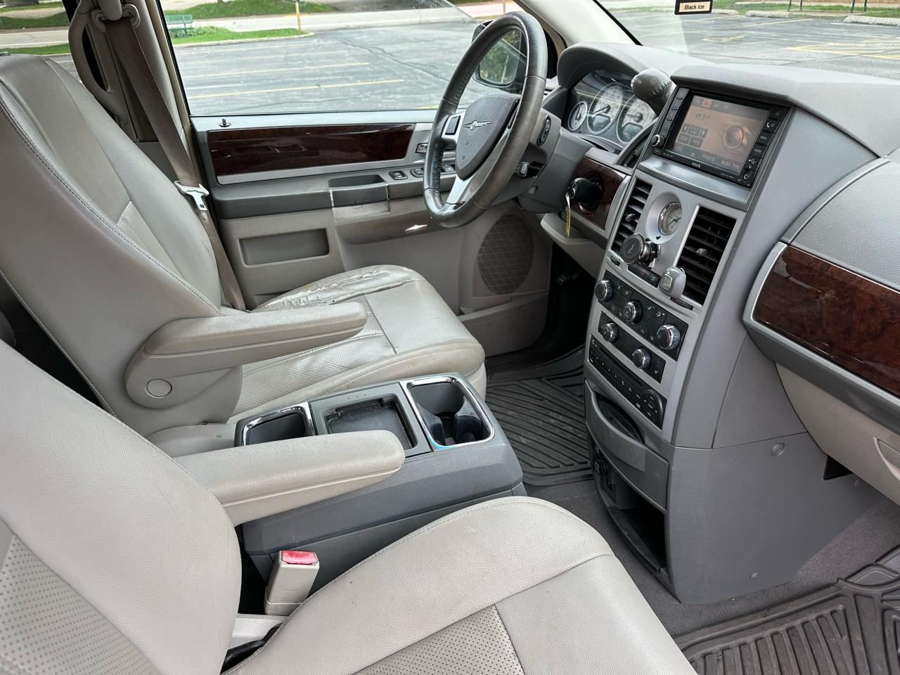 Chrysler Town & Country Touring 2009