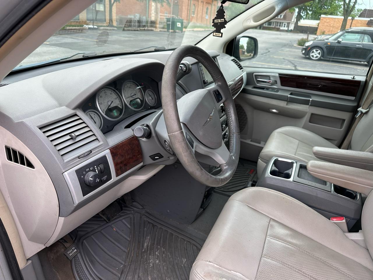 Chrysler Town & Country Touring 2009