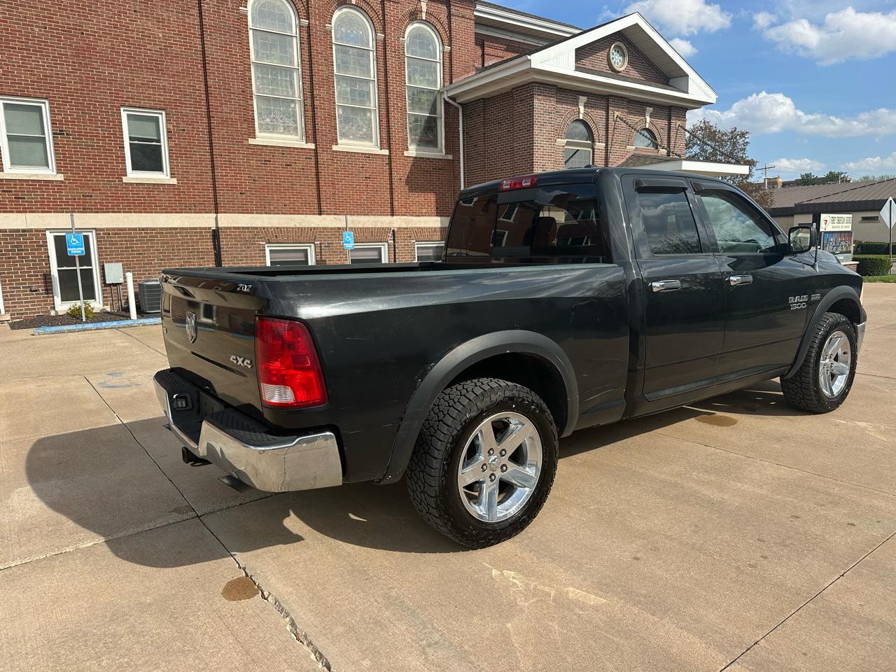 Dodge Ram 1500 SLT Quad Cab 4WD 2009