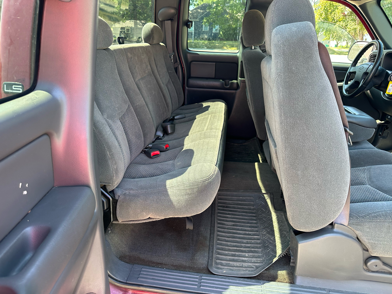 Chevrolet Silverado 1500 Work Truck Ext. Cab Short Bed 2WD 2004 Chevrolet Silverado 1500 Work Truck Ext. Cab Short Bed 2WD 2004