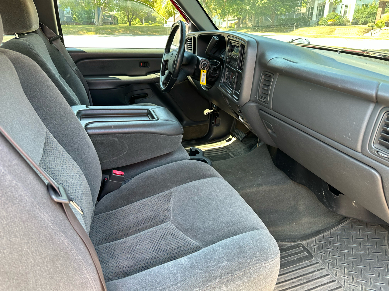 Chevrolet Silverado 1500 Work Truck Ext. Cab Short Bed 2WD 2004 Chevrolet Silverado 1500 Work Truck Ext. Cab Short Bed 2WD 2004