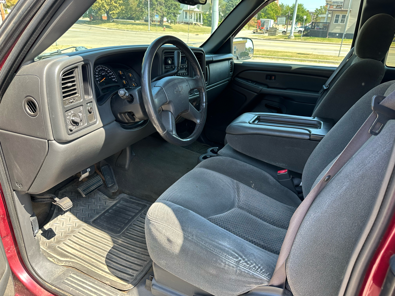 Chevrolet Silverado 1500 Work Truck Ext. Cab Short Bed 2WD 2004 Chevrolet Silverado 1500 Work Truck Ext. Cab Short Bed 2WD 2004