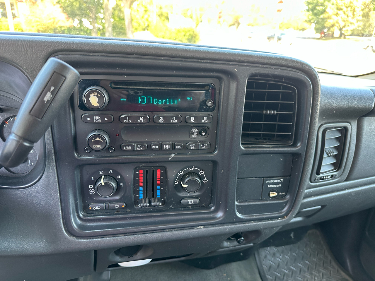 Chevrolet Silverado 1500 Work Truck Ext. Cab Short Bed 2WD 2004 Chevrolet Silverado 1500 Work Truck Ext. Cab Short Bed 2WD 2004