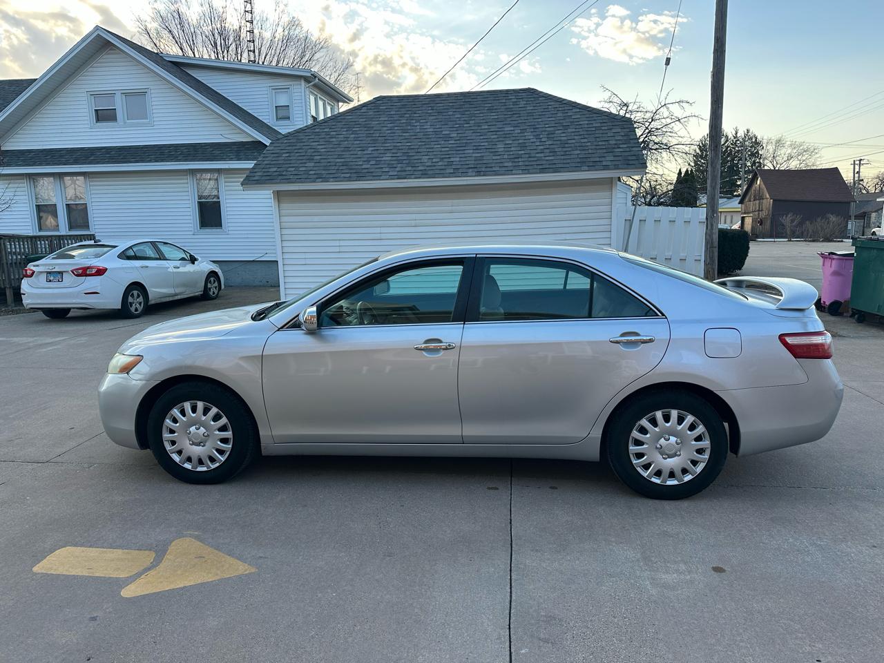 Toyota Camry XLE 5-Spd AT 2009