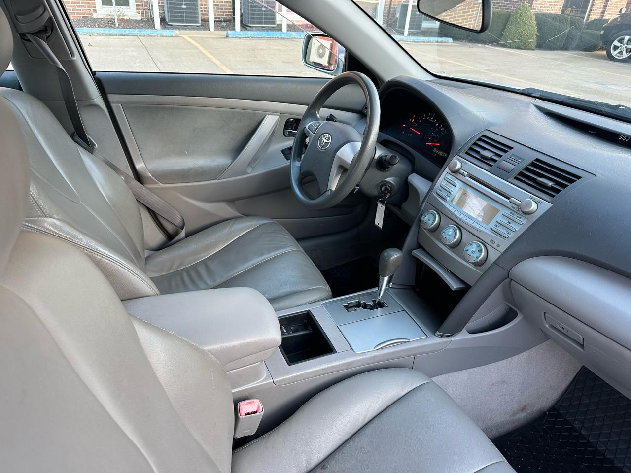 Toyota Camry XLE 5-Spd AT 2009