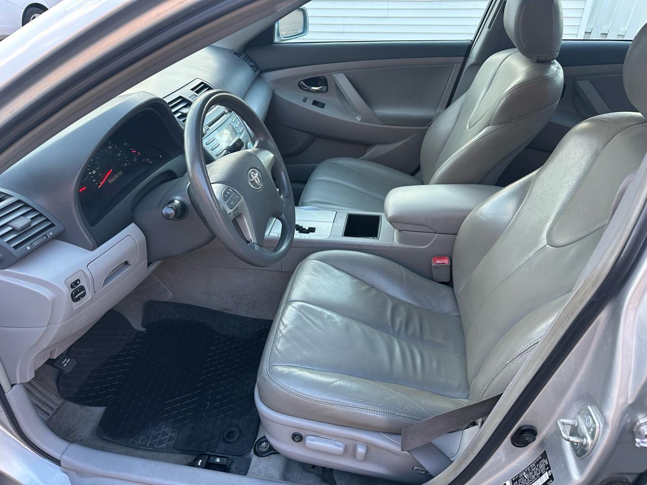 Toyota Camry XLE 5-Spd AT 2009