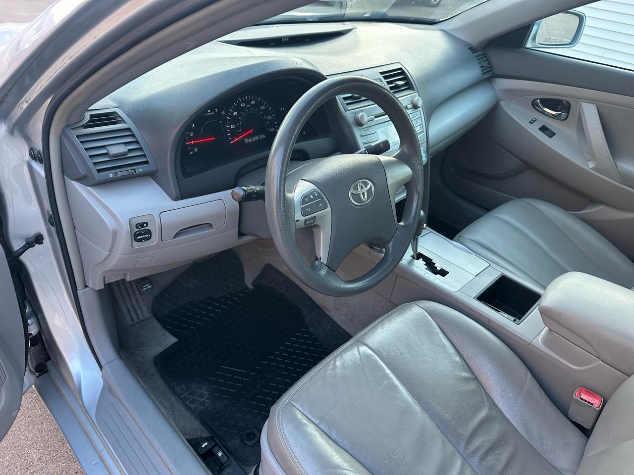 Toyota Camry XLE 5-Spd AT 2009