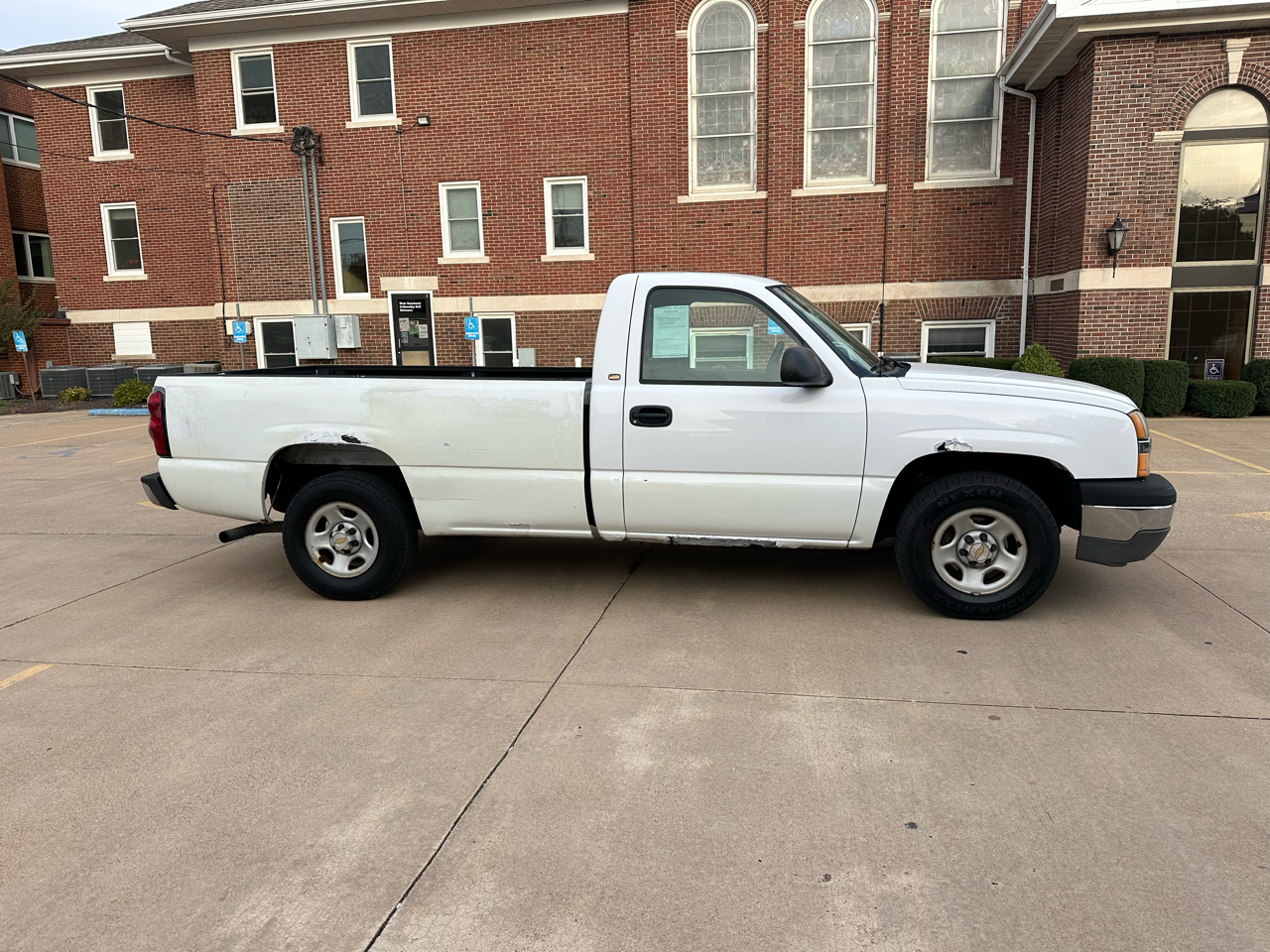 Chevrolet Silverado 1500 1LT Regular Cab Long Box 2WD 2004 Chevrolet Silverado 1500 1LT Regular Cab Long Box 2WD 2004