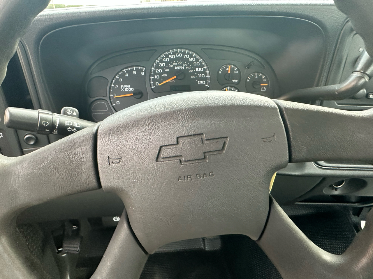 Chevrolet Silverado 1500 1LT Regular Cab Long Box 2WD 2004 Chevrolet Silverado 1500 1LT Regular Cab Long Box 2WD 2004