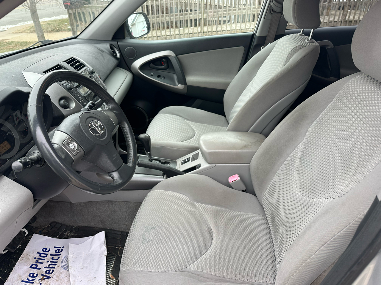 Toyota RAV4 Limited V6 4WD with 3rd Row 2007