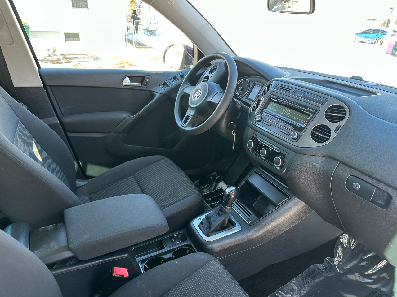 Volkswagen Tiguan S 2012