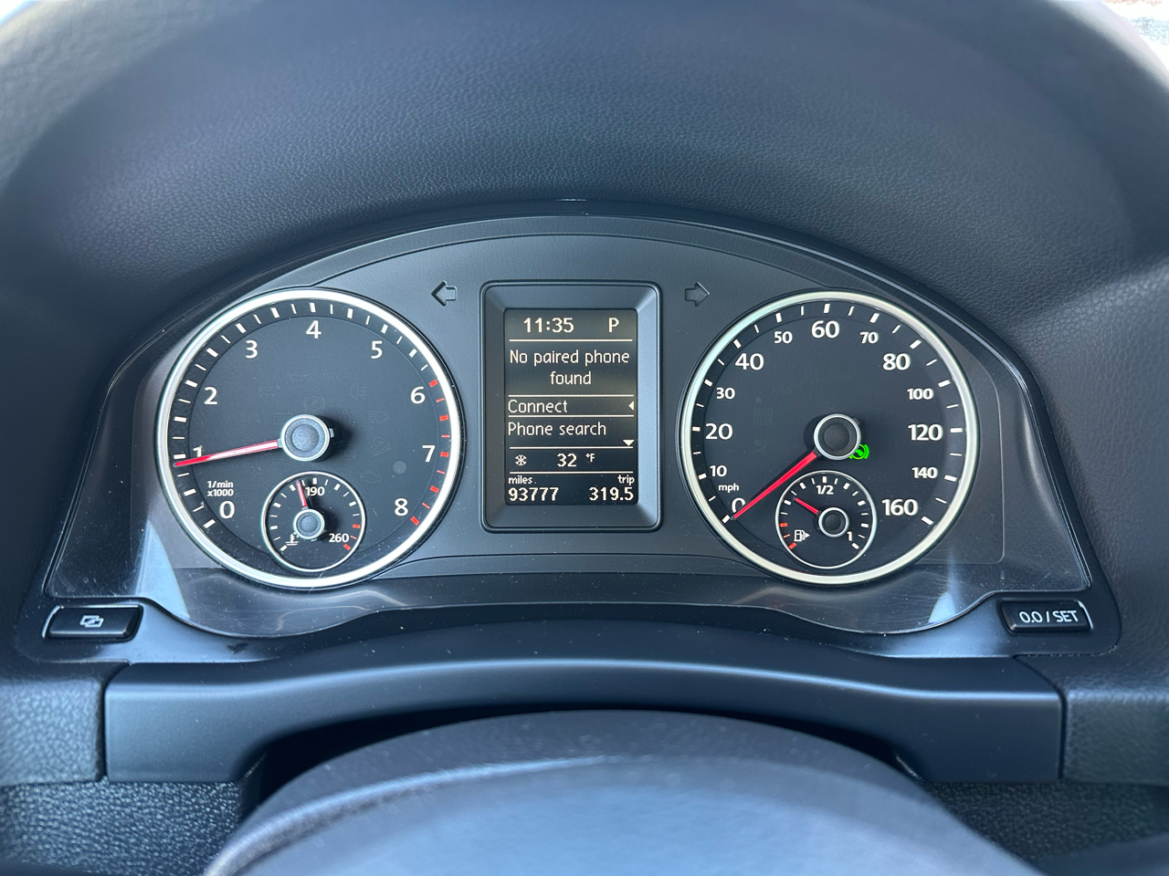 Volkswagen Tiguan S 2012