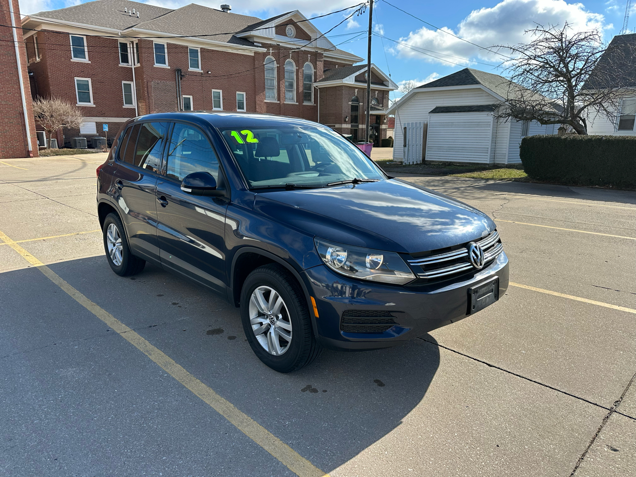 Volkswagen Tiguan S 2012