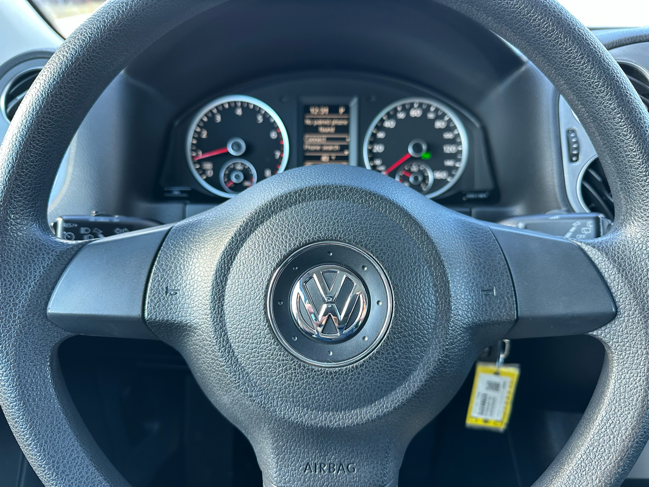 Volkswagen Tiguan S 2012