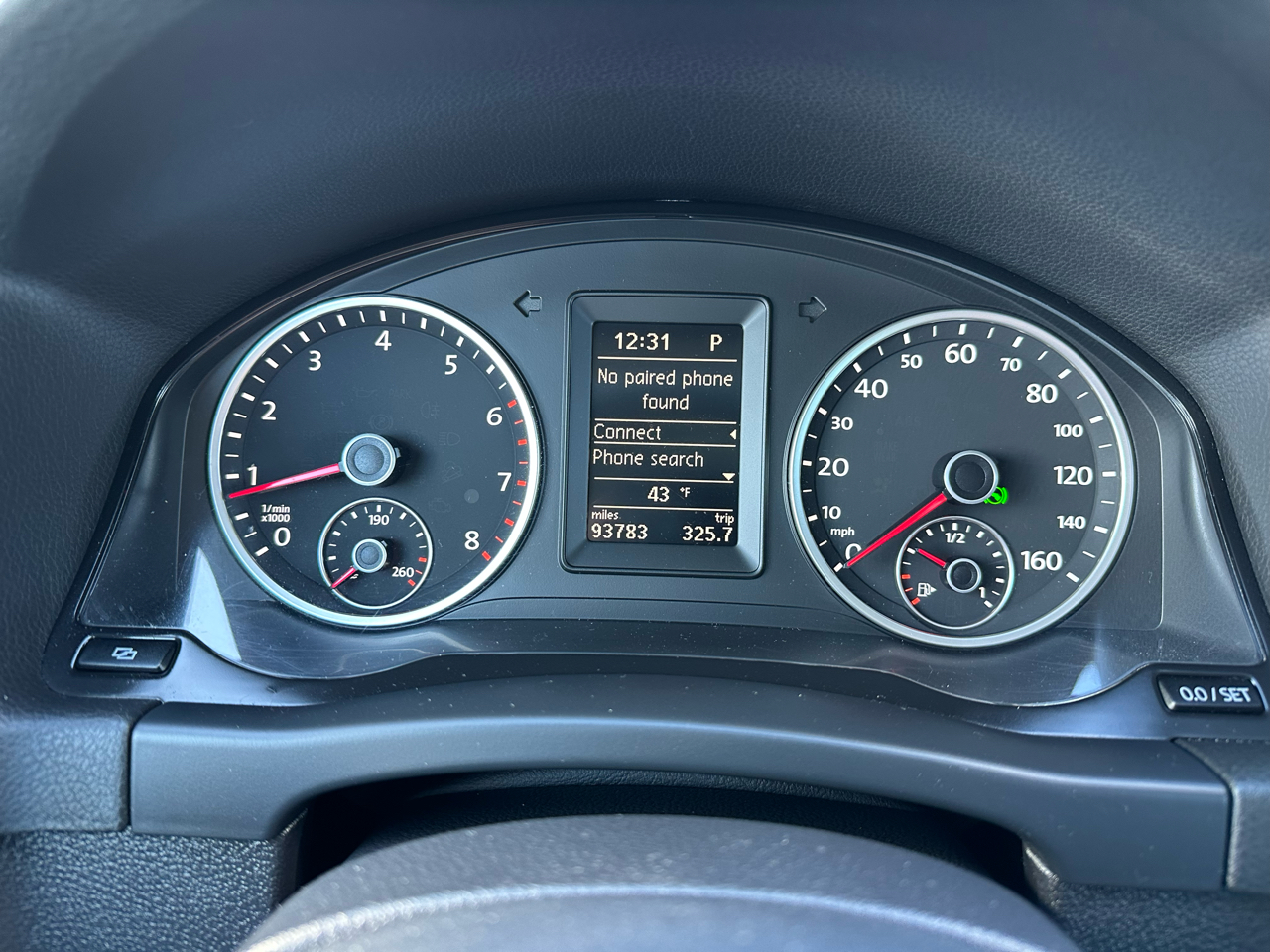 Volkswagen Tiguan S 2012