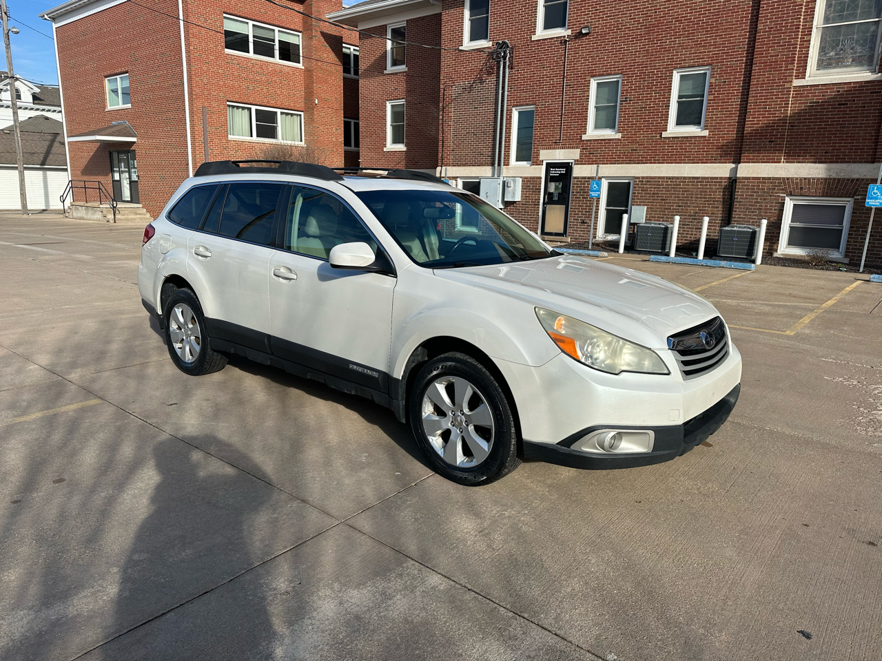 Subaru Outback 2.5i Limited 2010
