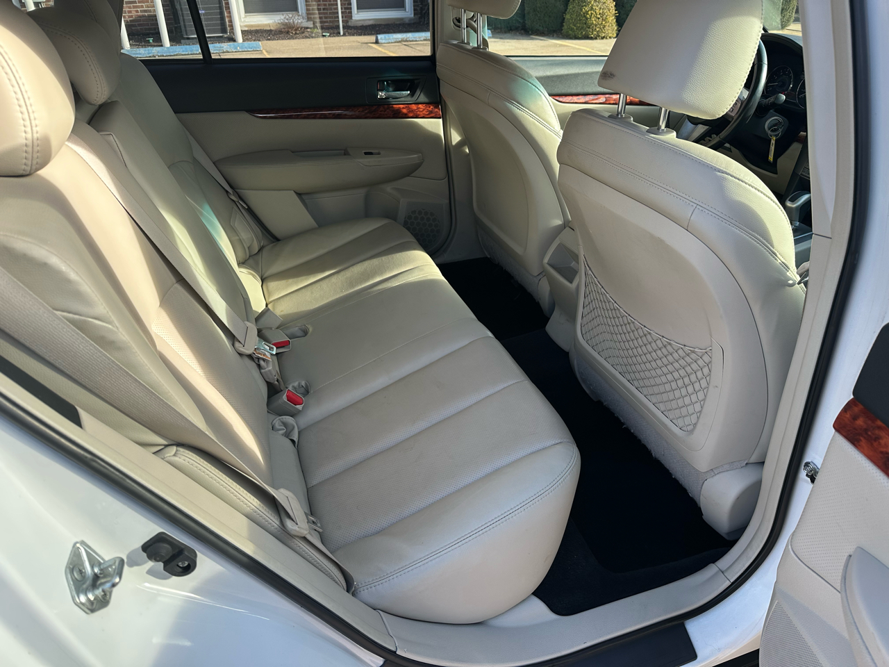 Subaru Outback 2.5i Limited 2010