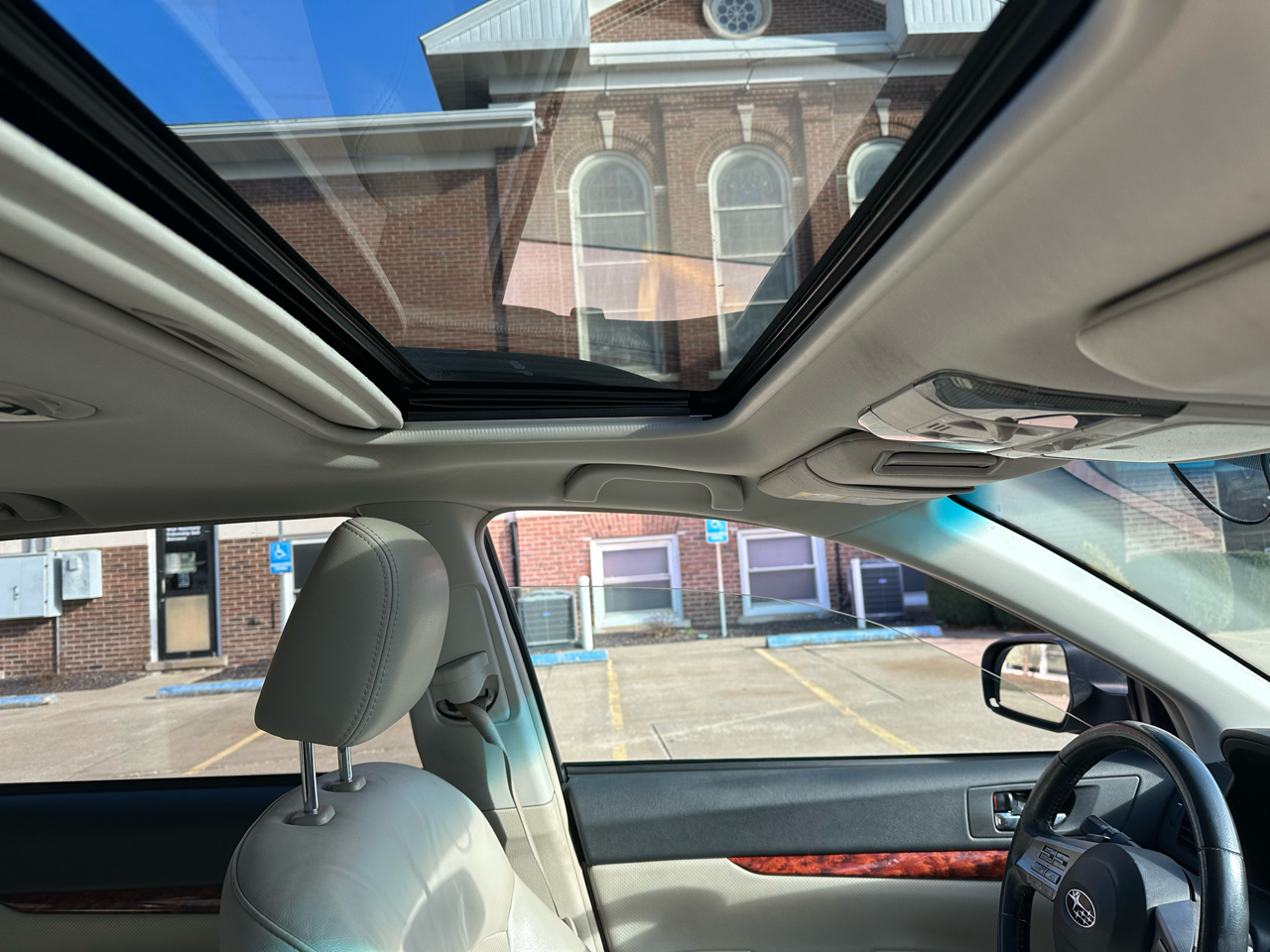 Subaru Outback 2.5i Limited 2010