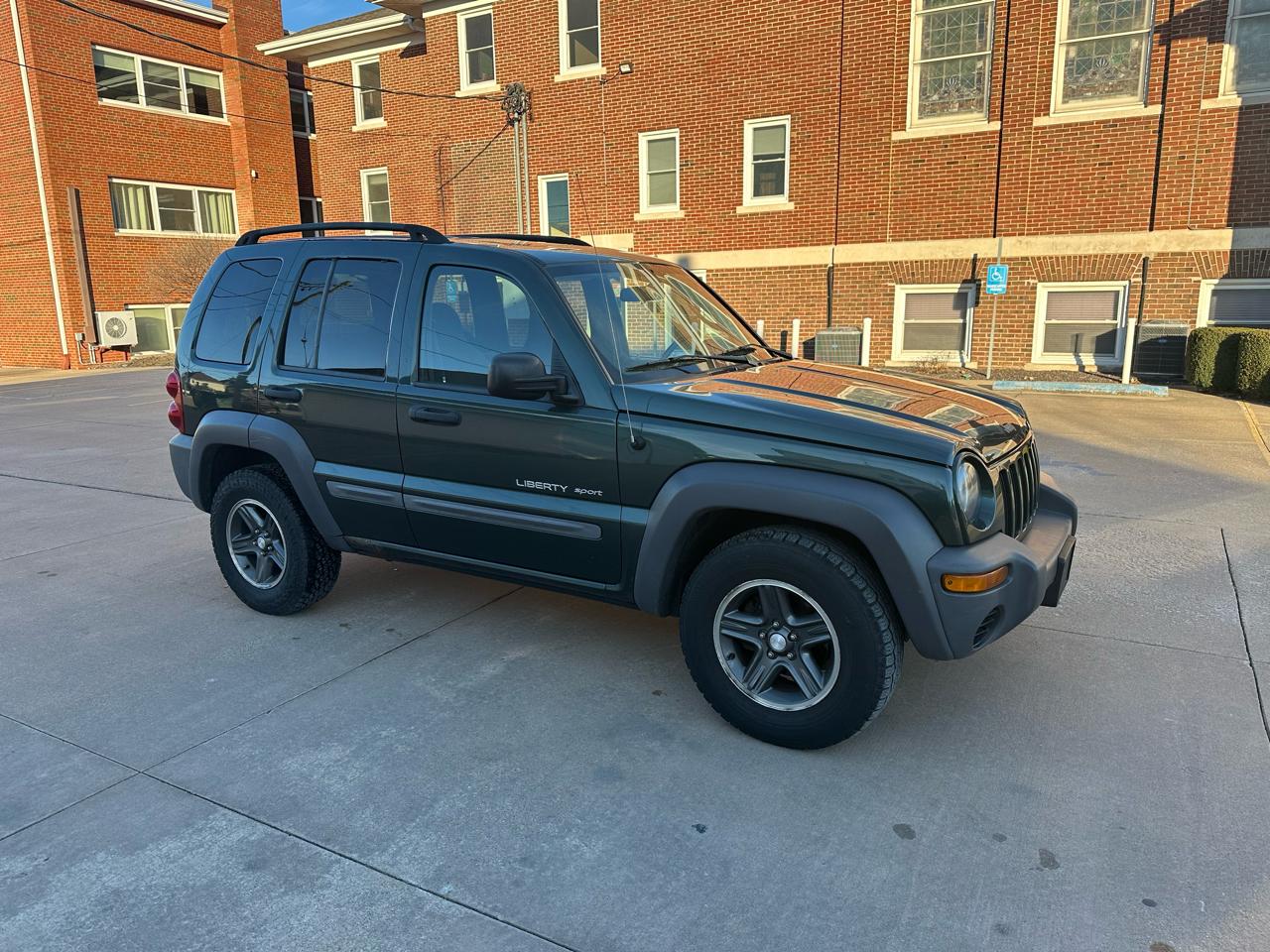 Jeep Liberty Sport 4WD 2003