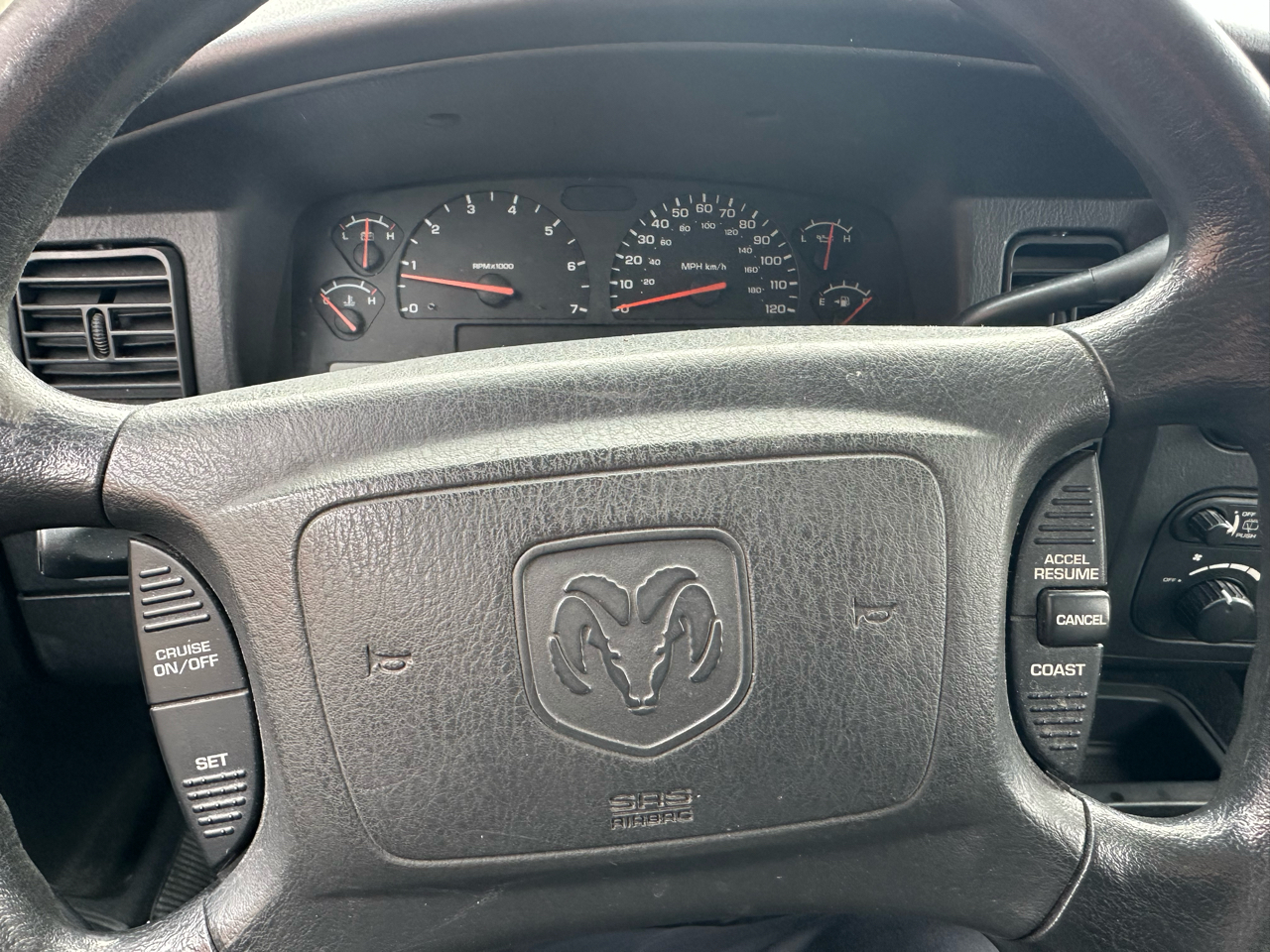 Dodge Durango Sport 2WD 2002