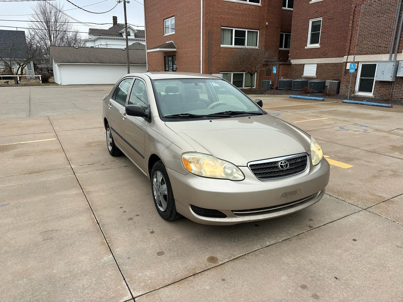 Toyota Corolla CE 2005