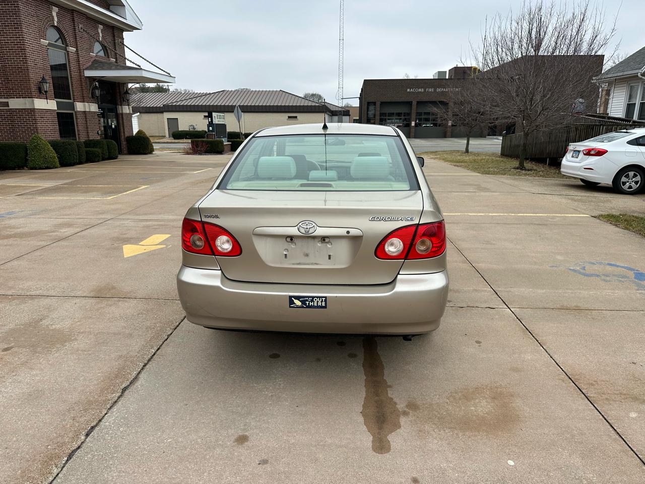 Toyota Corolla CE 2005