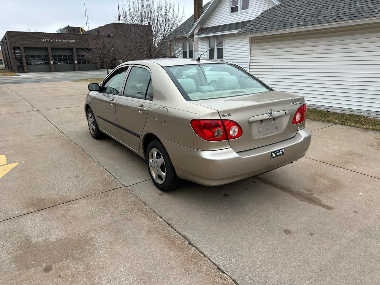 Toyota Corolla CE 2005