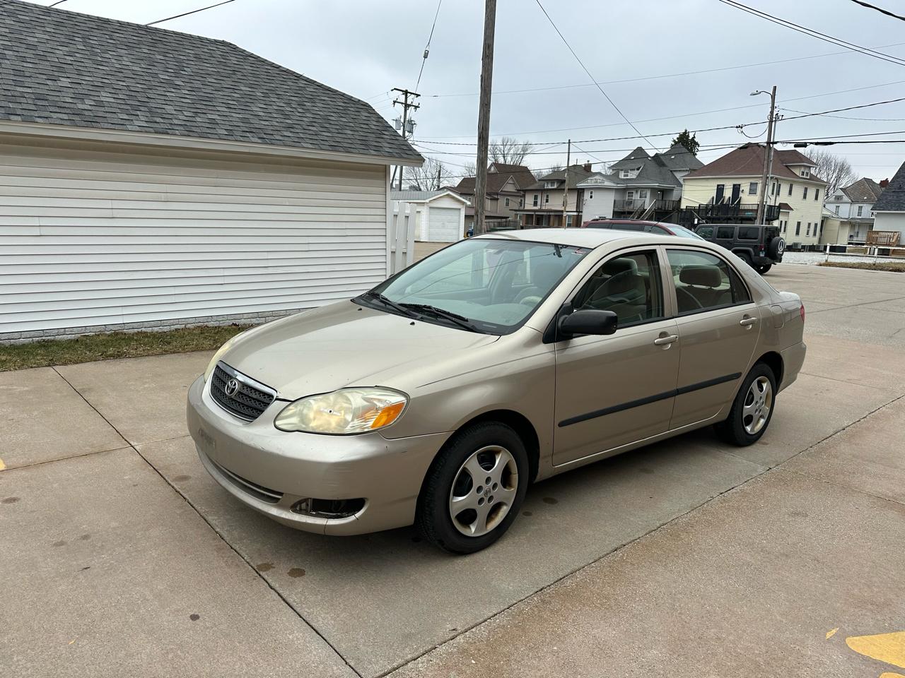 Toyota Corolla CE 2005