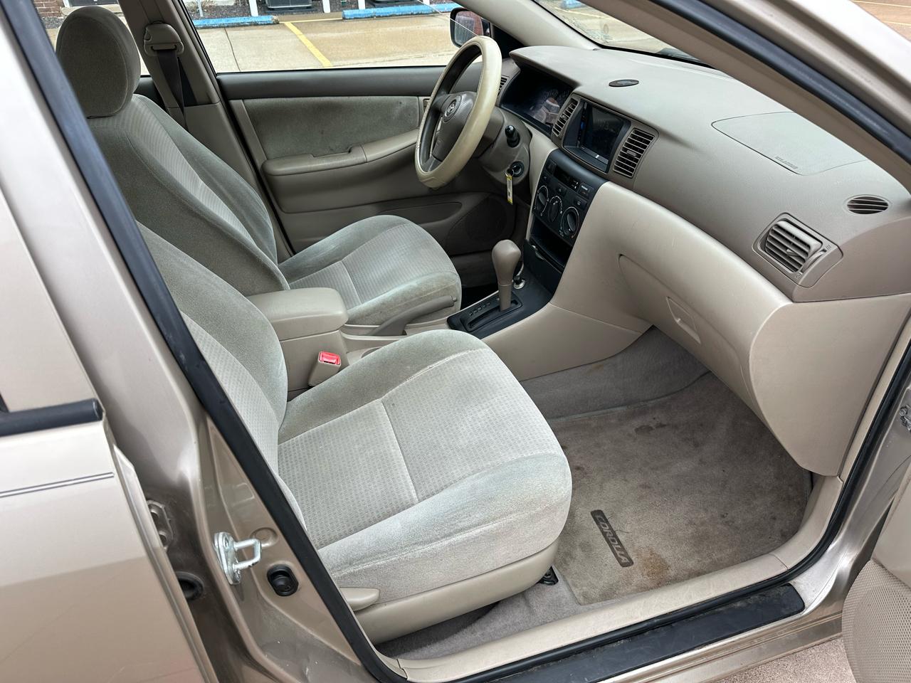 Toyota Corolla CE 2005