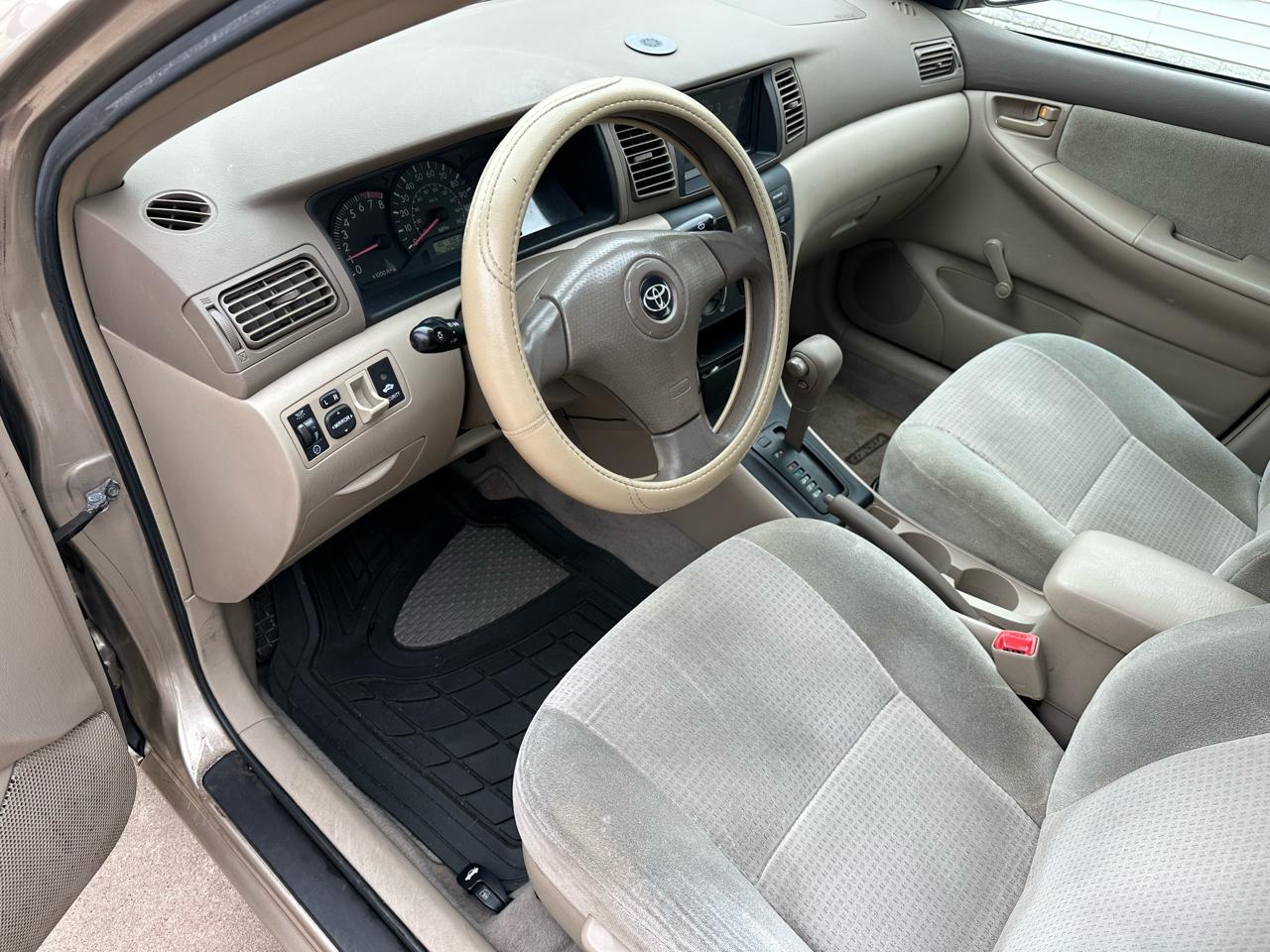 Toyota Corolla CE 2005