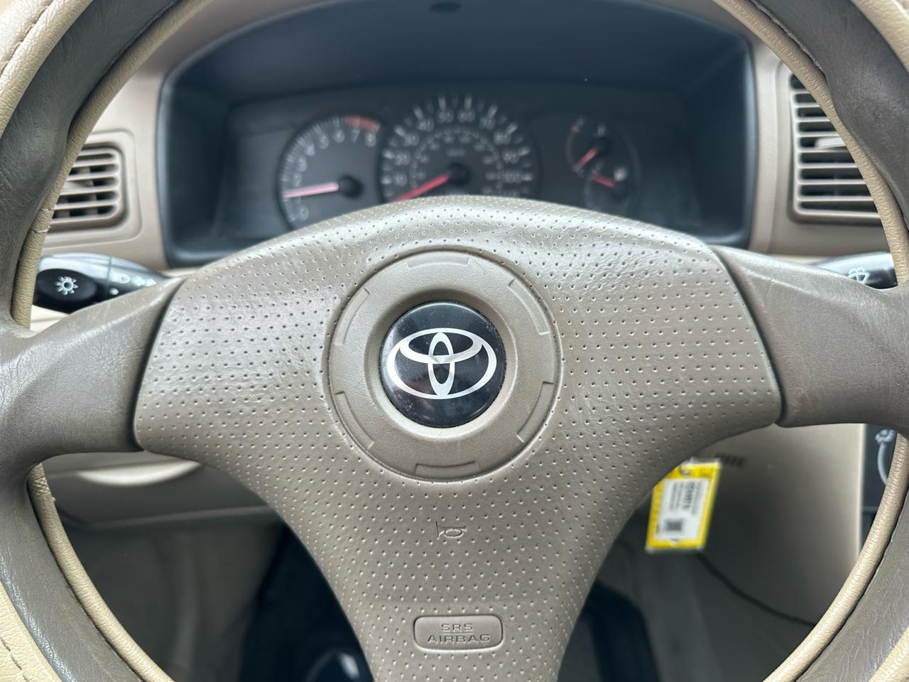 Toyota Corolla CE 2005