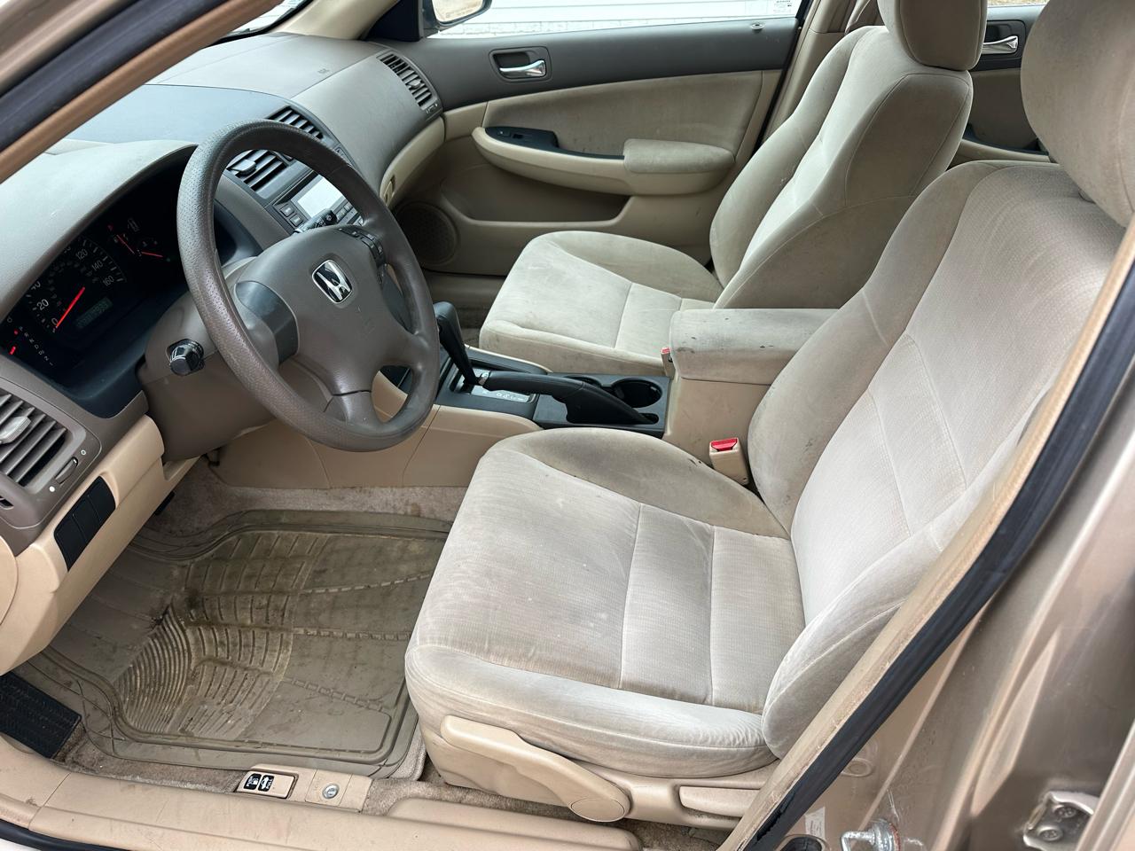 Honda Accord LX sedan AT 2003