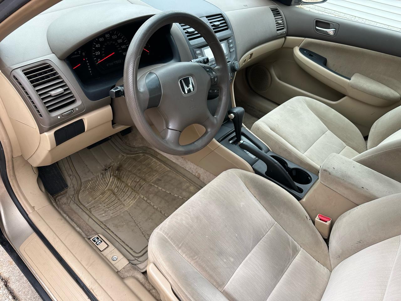 Honda Accord LX sedan AT 2003