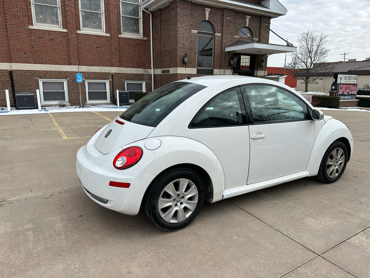 Volkswagen New Beetle S PZEV 2009