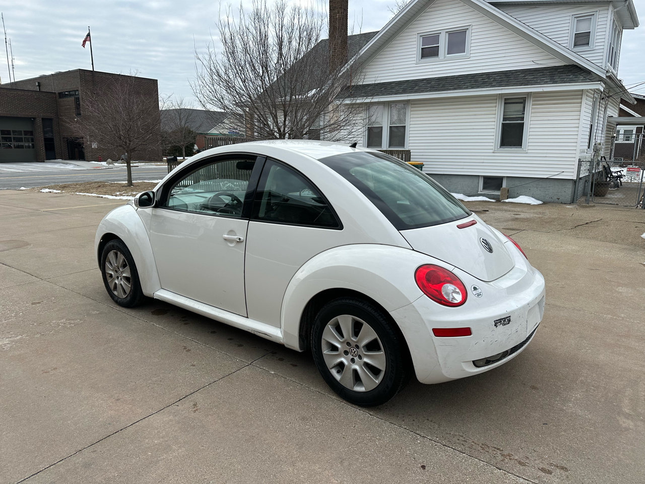 Volkswagen New Beetle S PZEV 2009