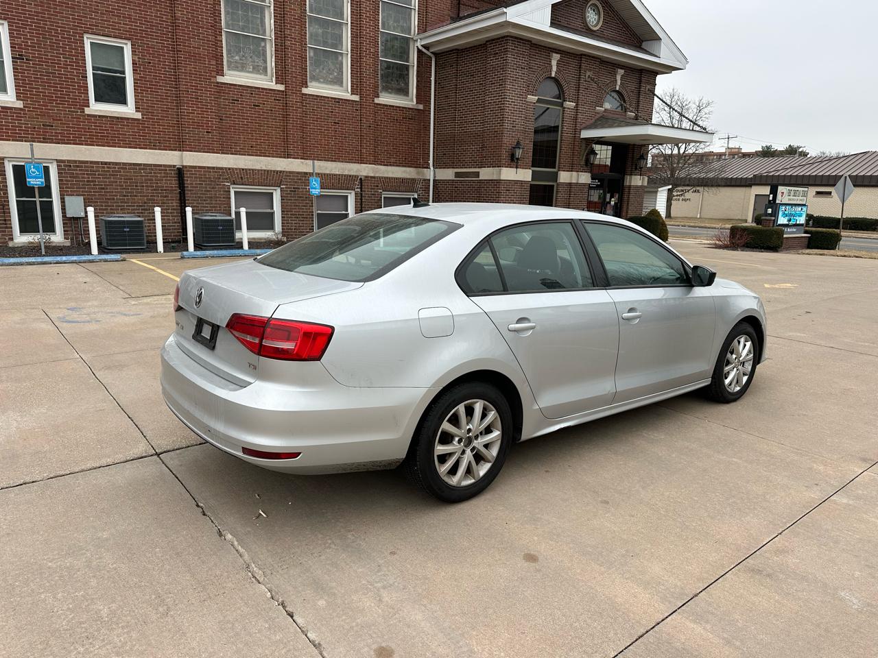 Volkswagen Jetta SE 6A 2015