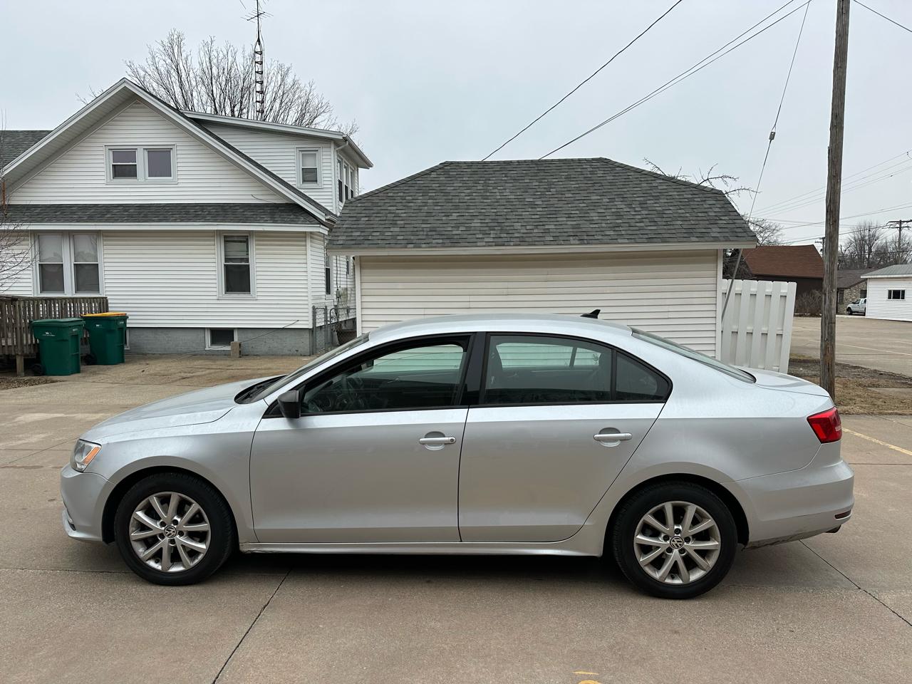 Volkswagen Jetta SE 6A 2015