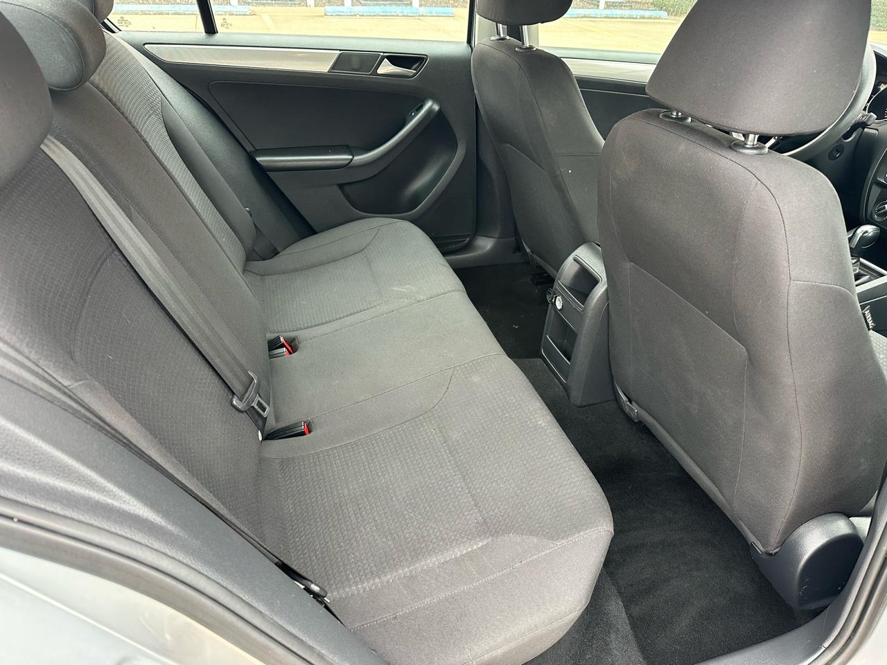 Volkswagen Jetta SE 6A 2015