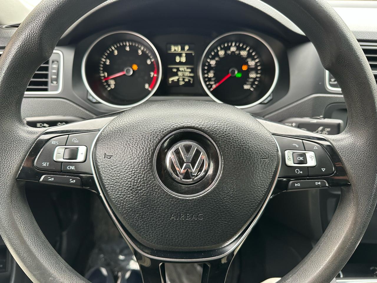 Volkswagen Jetta SE 6A 2015