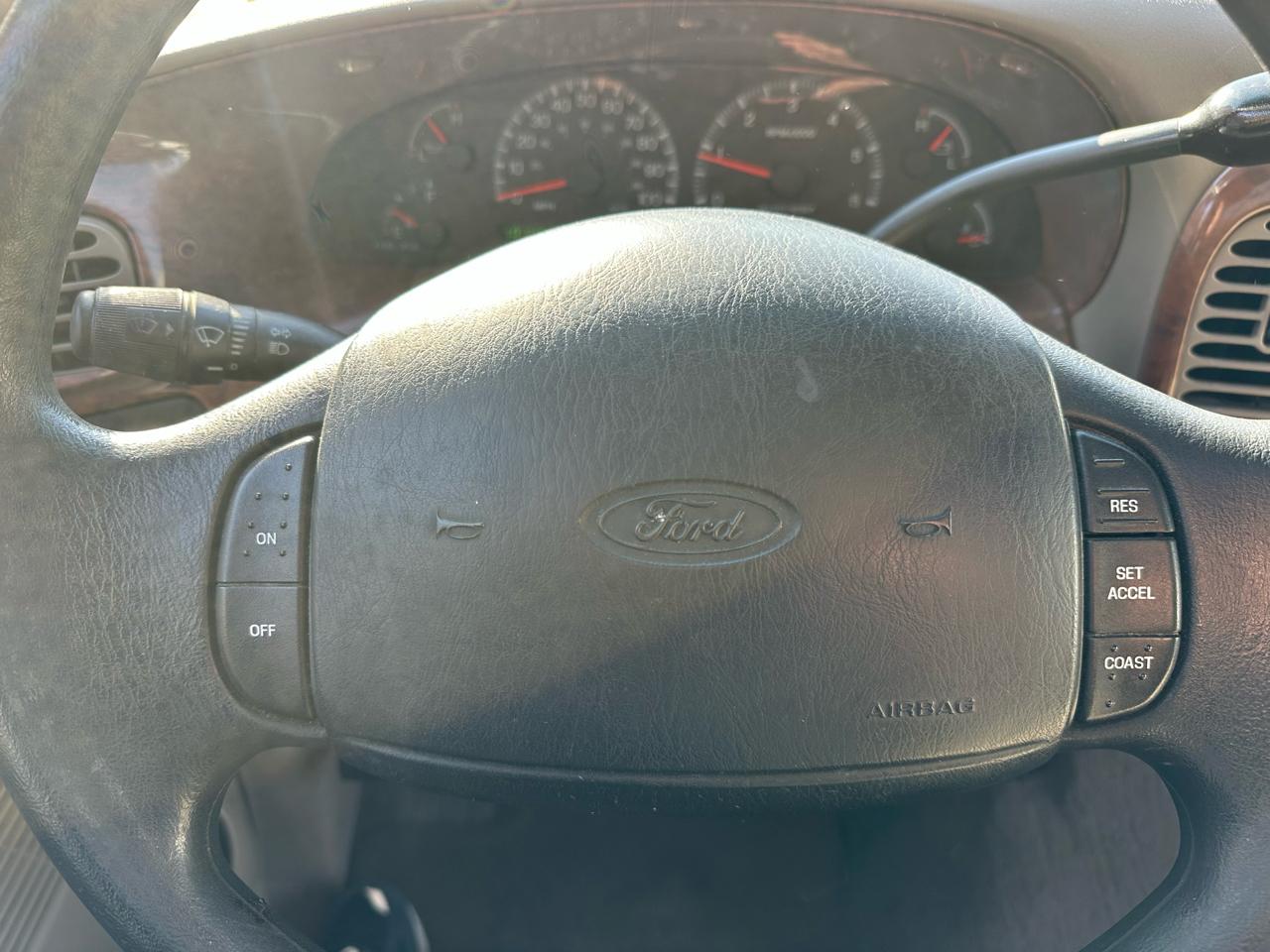 Ford F-150 King Ranch SuperCrew 4WD 2001