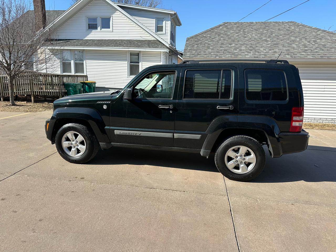 Jeep Liberty Sport 4WD 2012