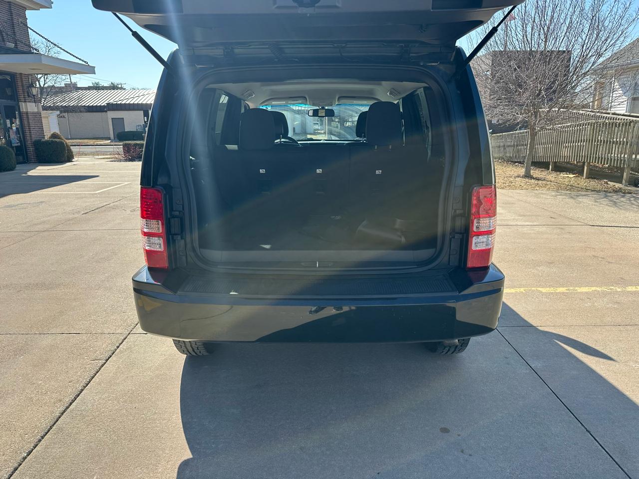 Jeep Liberty Sport 4WD 2012