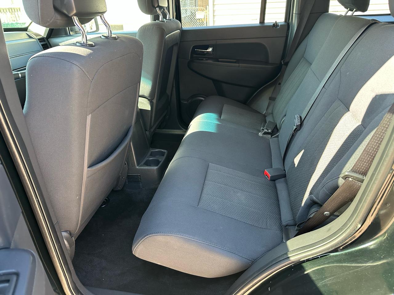 Jeep Liberty Sport 4WD 2012