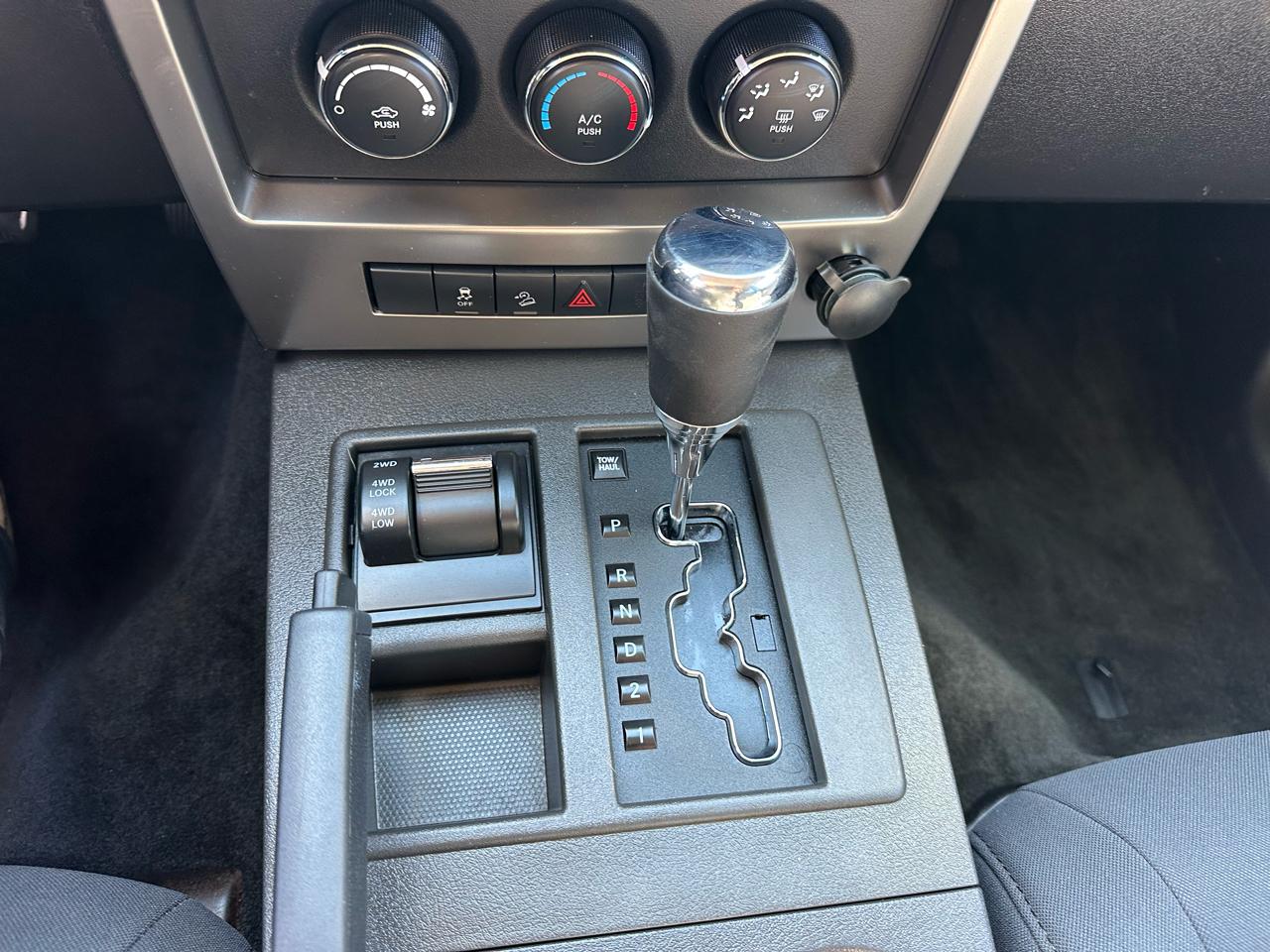 Jeep Liberty Sport 4WD 2012