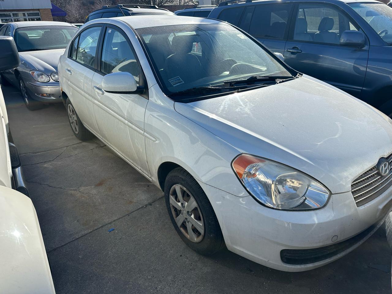 Hyundai Accent GLS 4-Door 2010