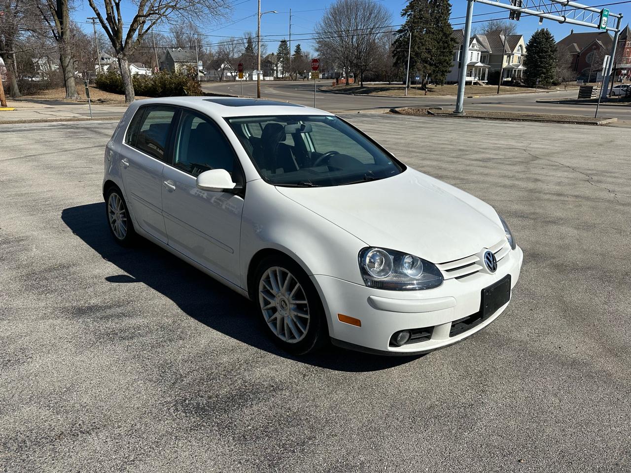 Volkswagen Rabbit 4-Door S 2009