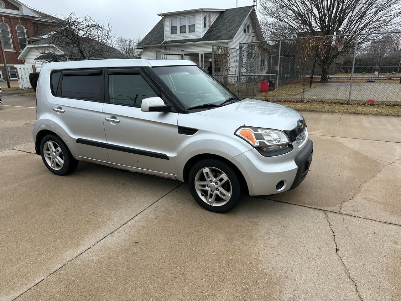 Kia Soul + 2011