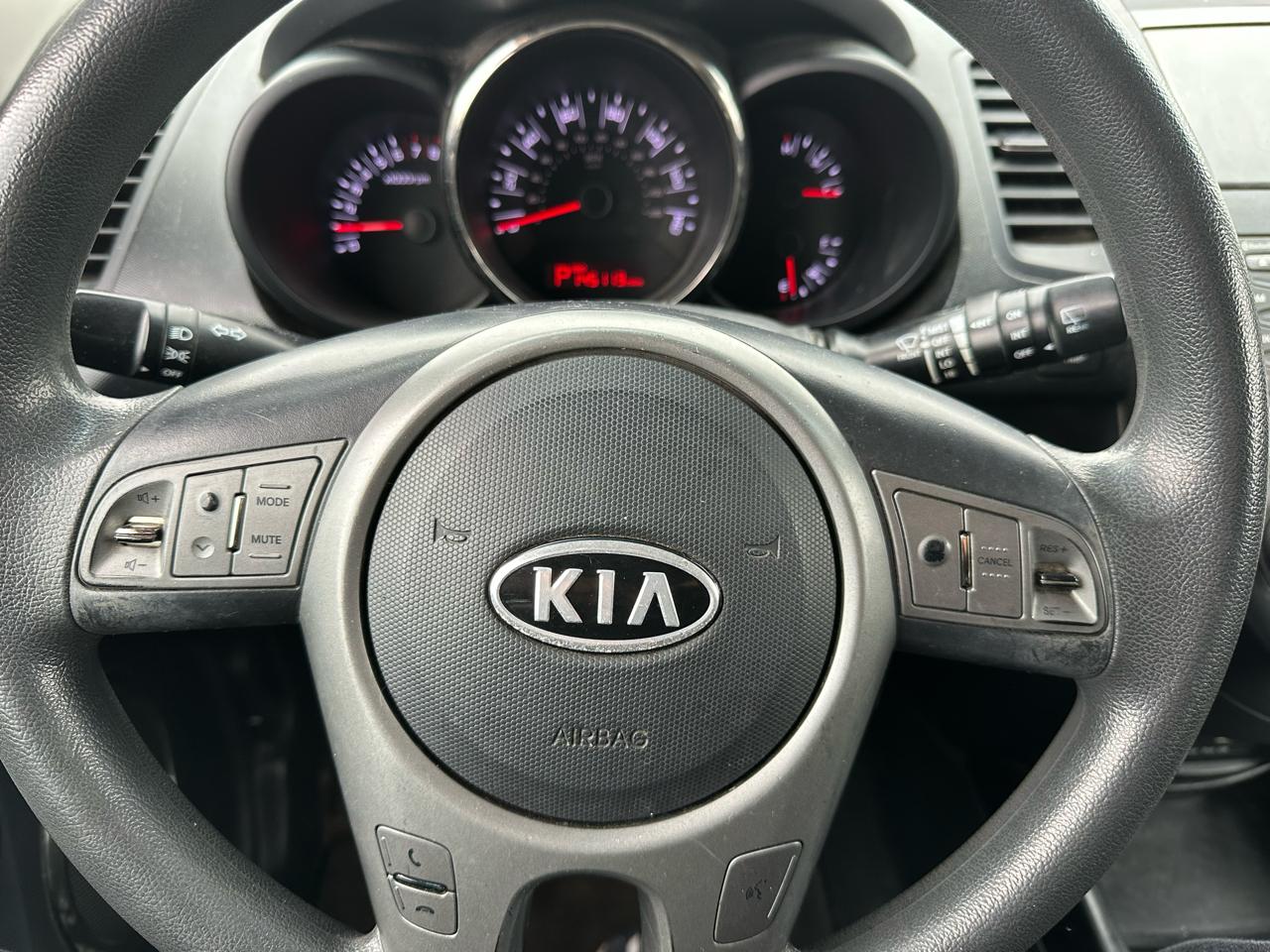 Kia Soul + 2011