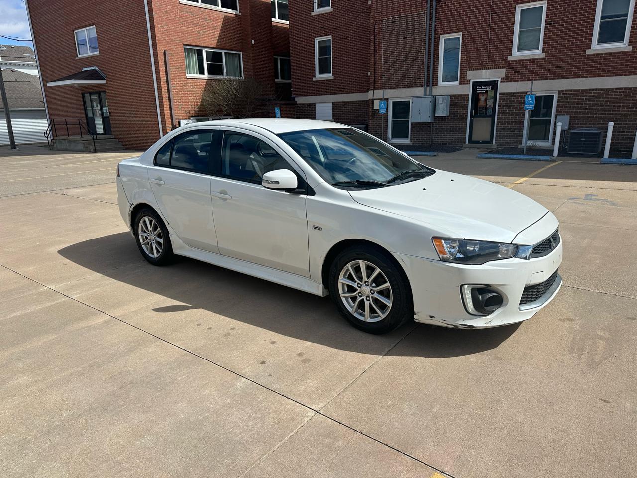 Mitsubishi Lancer ES 5M 2016