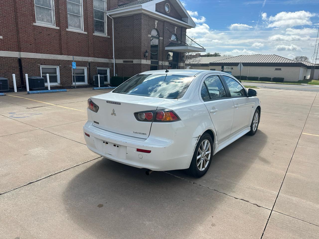 Mitsubishi Lancer ES 5M 2016